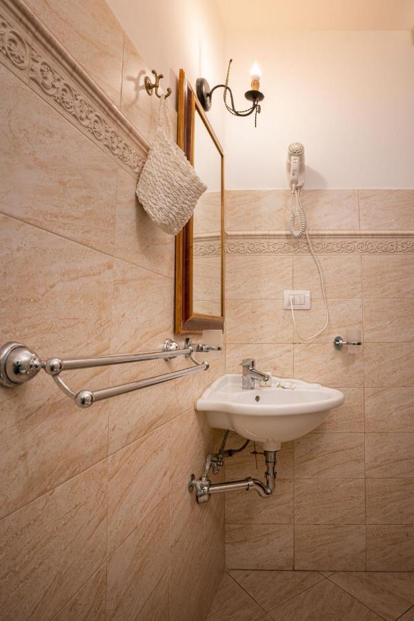 Ares Rooms Ortigia Syracuse Buitenkant foto