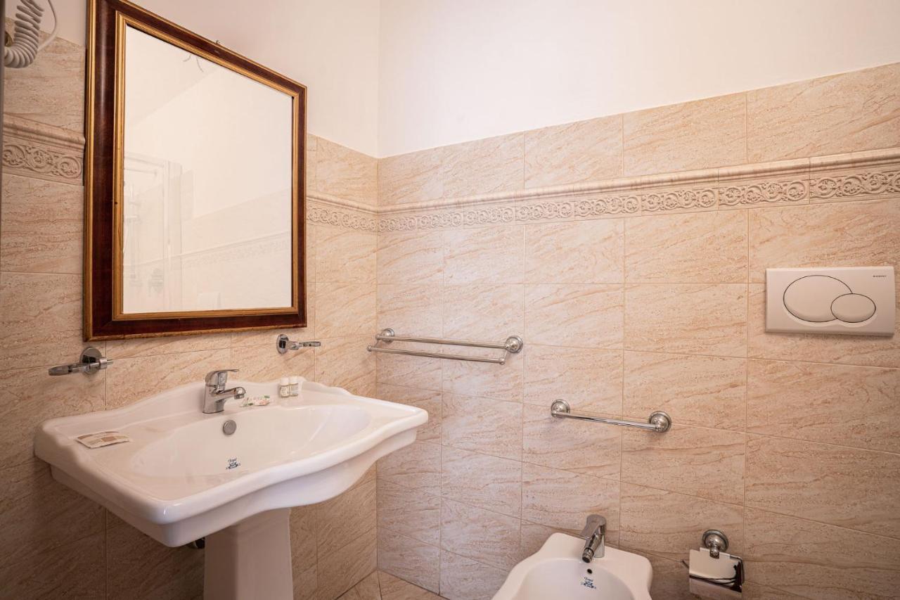 Ares Rooms Ortigia Syracuse Buitenkant foto